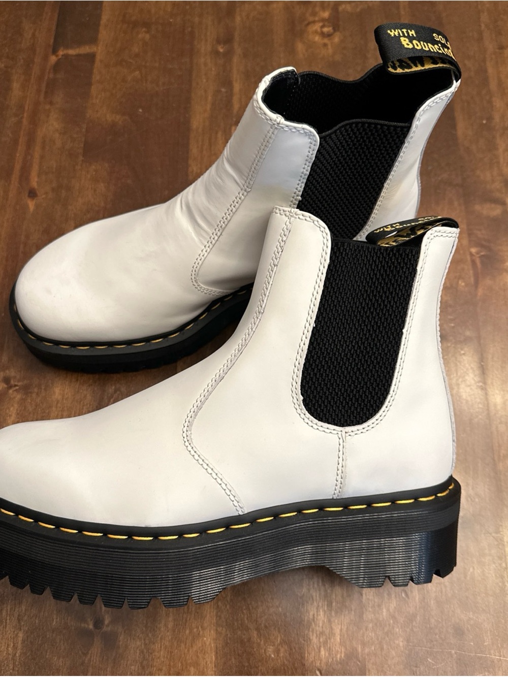 Doc Martens 2976 Quad Platform Chelsea Boot White Dr Marten Women 10